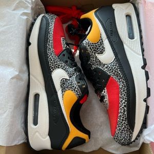 Brand new Nike Air Max 90 SE